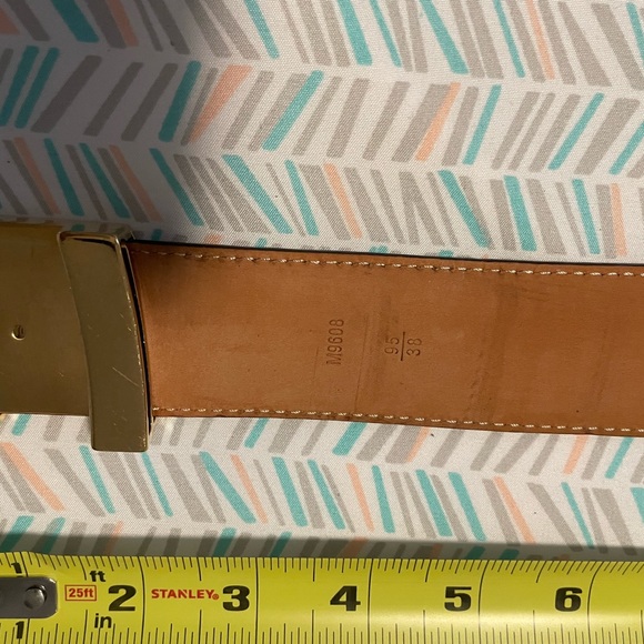 Louis Vuitton Authentic Belt - Picture 4 of 4